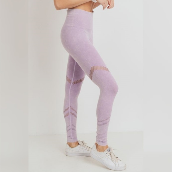 Perforation Highwaist Mineral Wash Seamless Leggin - Picture 5 of 7